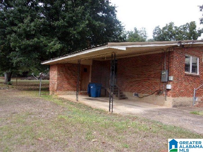 1816 Mae Road Anniston, AL 36207 - Photo 2 of 14