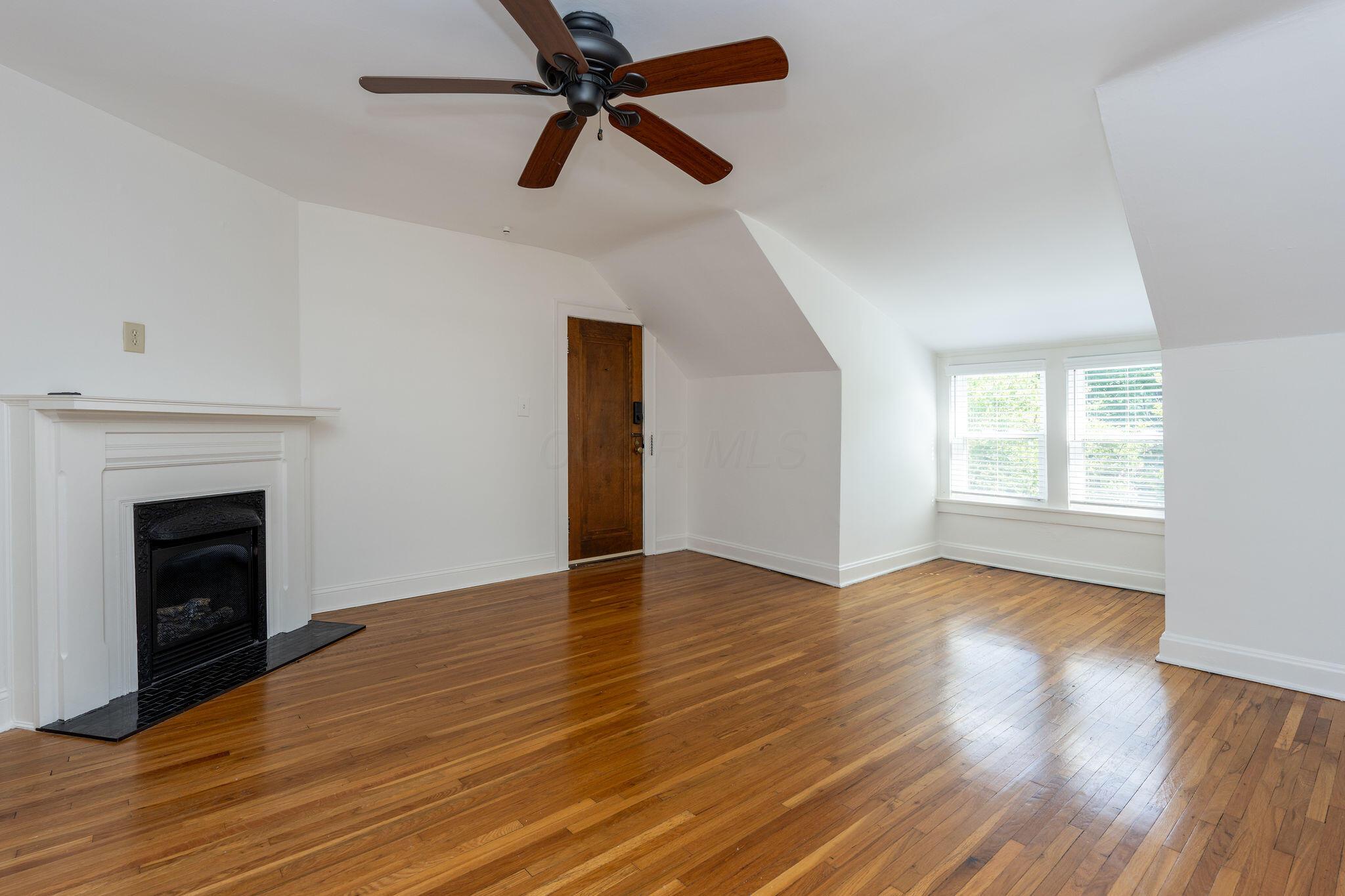2229 Coventry Road, Unit 5 Columbus, OH 43221 - Photo 8 of 30 2229CoventryRd#5-14