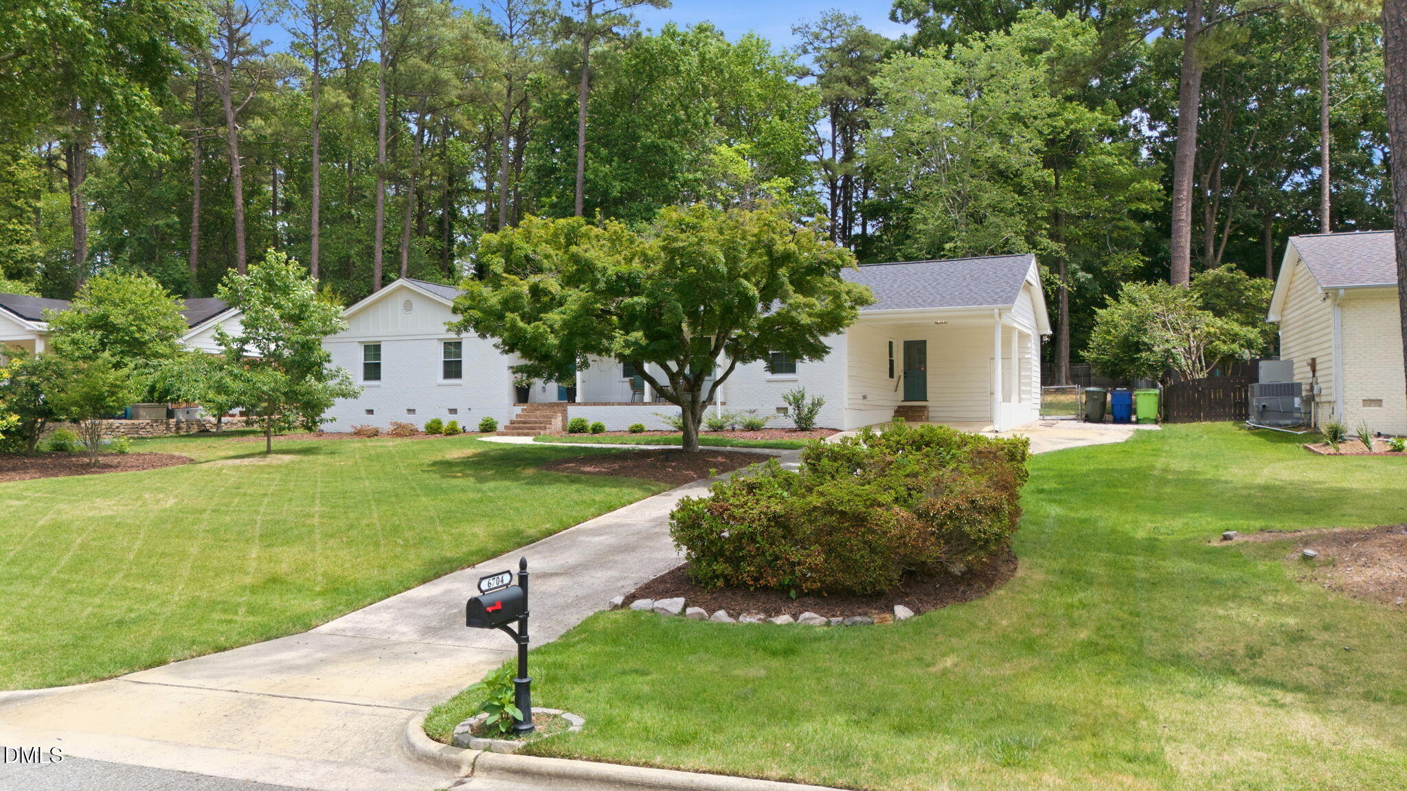 6704 Valley Drive Raleigh, NC 27612 - Photo 4 of 50