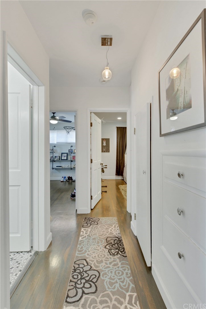 7112 Murietta Avenue Van Nuys, CA 91405 - Photo 13 of 68