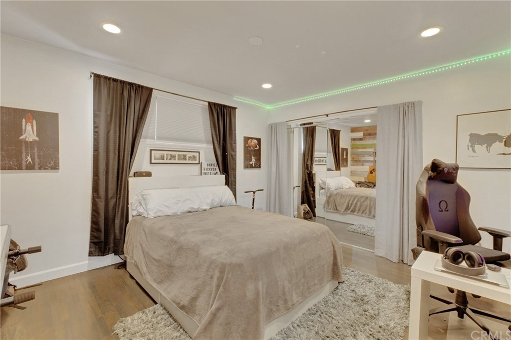 7112 Murietta Avenue Van Nuys, CA 91405 - Photo 18 of 68