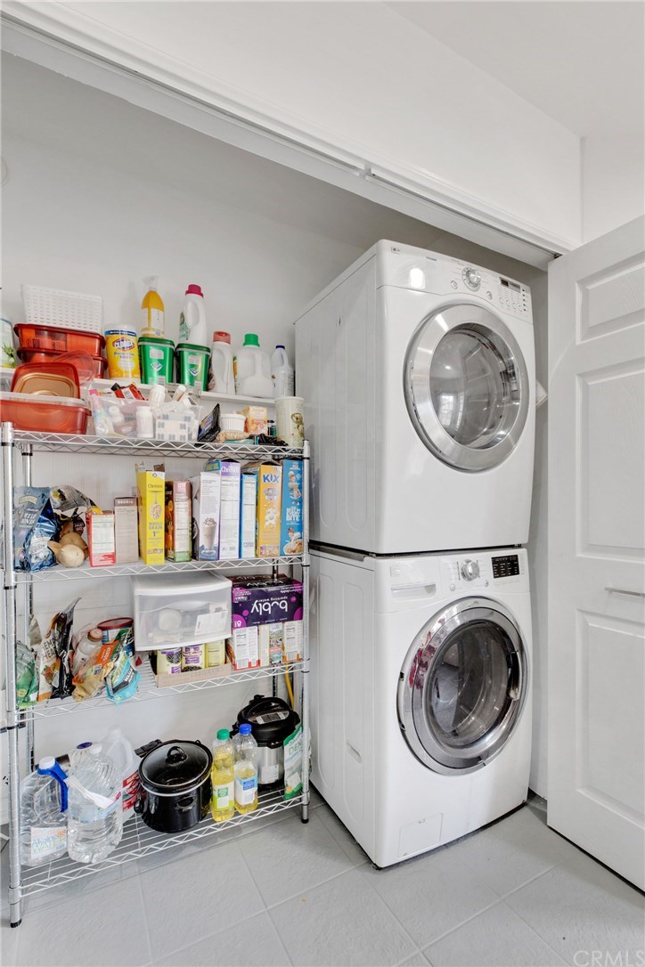 7112 Murietta Avenue Van Nuys, CA 91405 - Photo 27 of 68