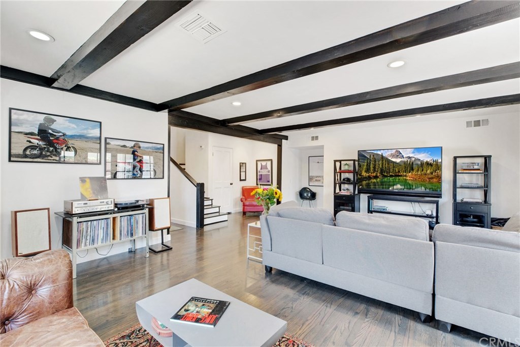 7112 Murietta Avenue Van Nuys, CA 91405 - Photo 34 of 68