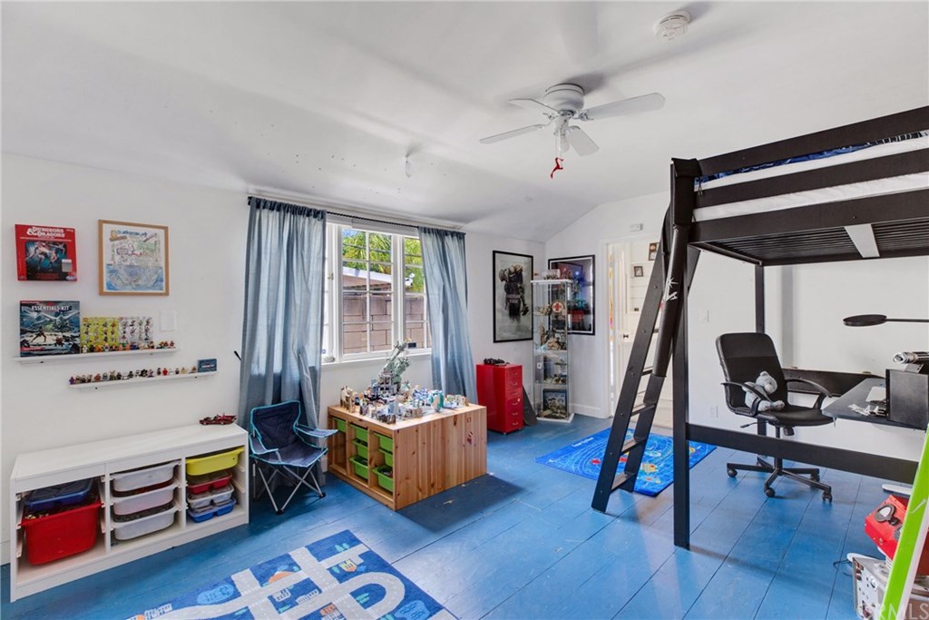 7112 Murietta Avenue Van Nuys, CA 91405 - Photo 41 of 68