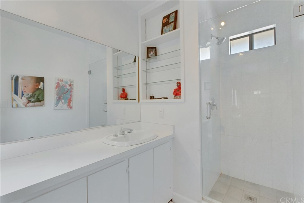 7112 Murietta Avenue Van Nuys, CA 91405 - Photo 43 of 68