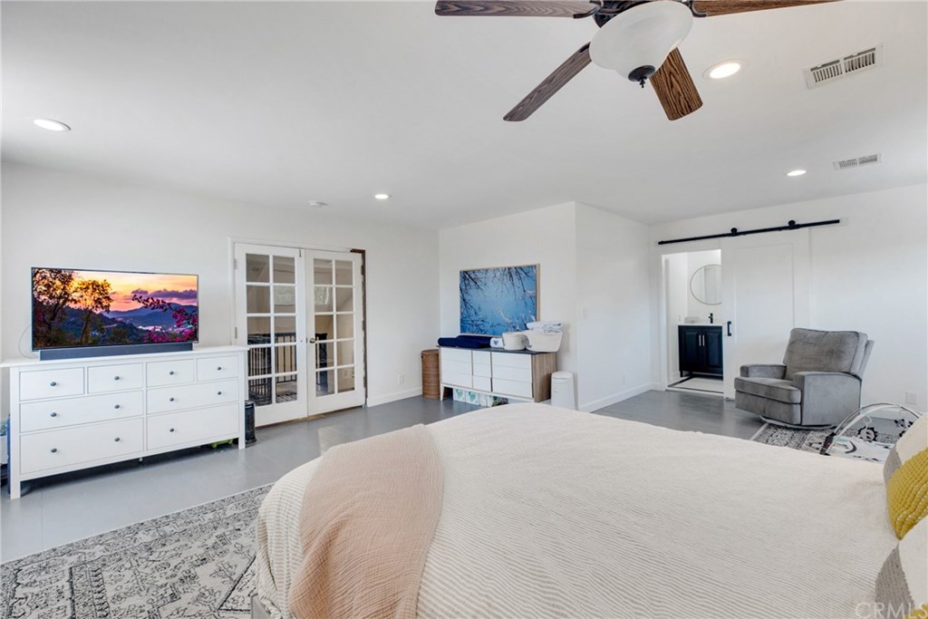 7112 Murietta Avenue Van Nuys, CA 91405 - Photo 54 of 68