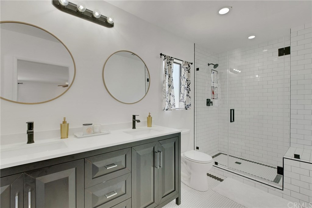 7112 Murietta Avenue Van Nuys, CA 91405 - Photo 55 of 68