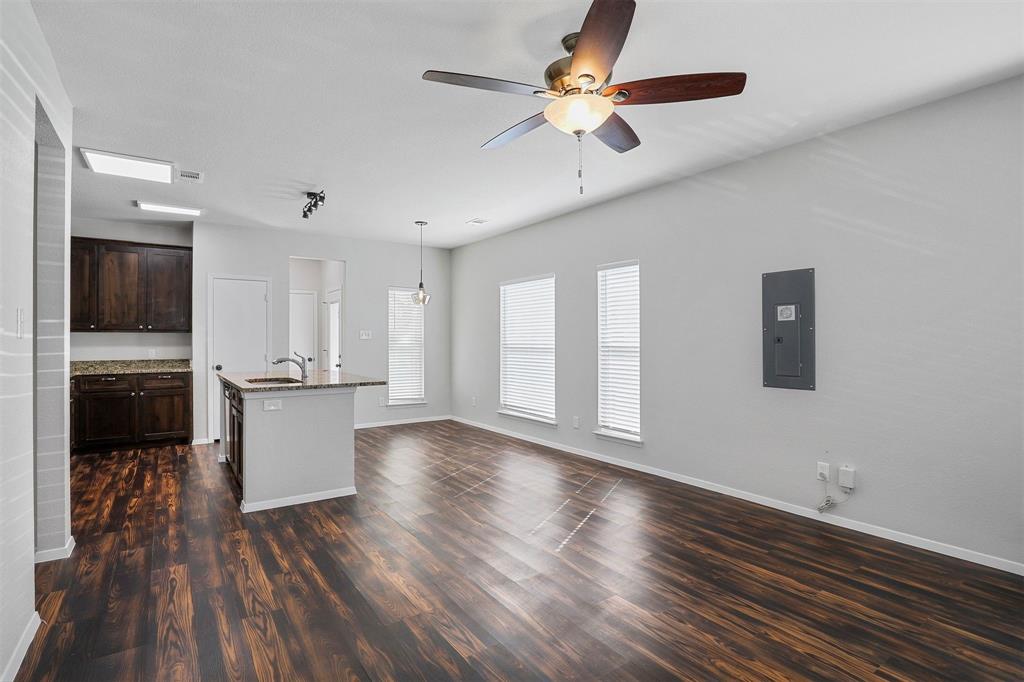 820 Rose Street, Unit B Denton, TX 76209 - Photo 3 of 13