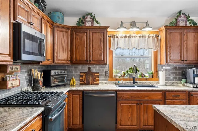 $449,000 | 106 Slosson Road, West Monroe, NY 13167