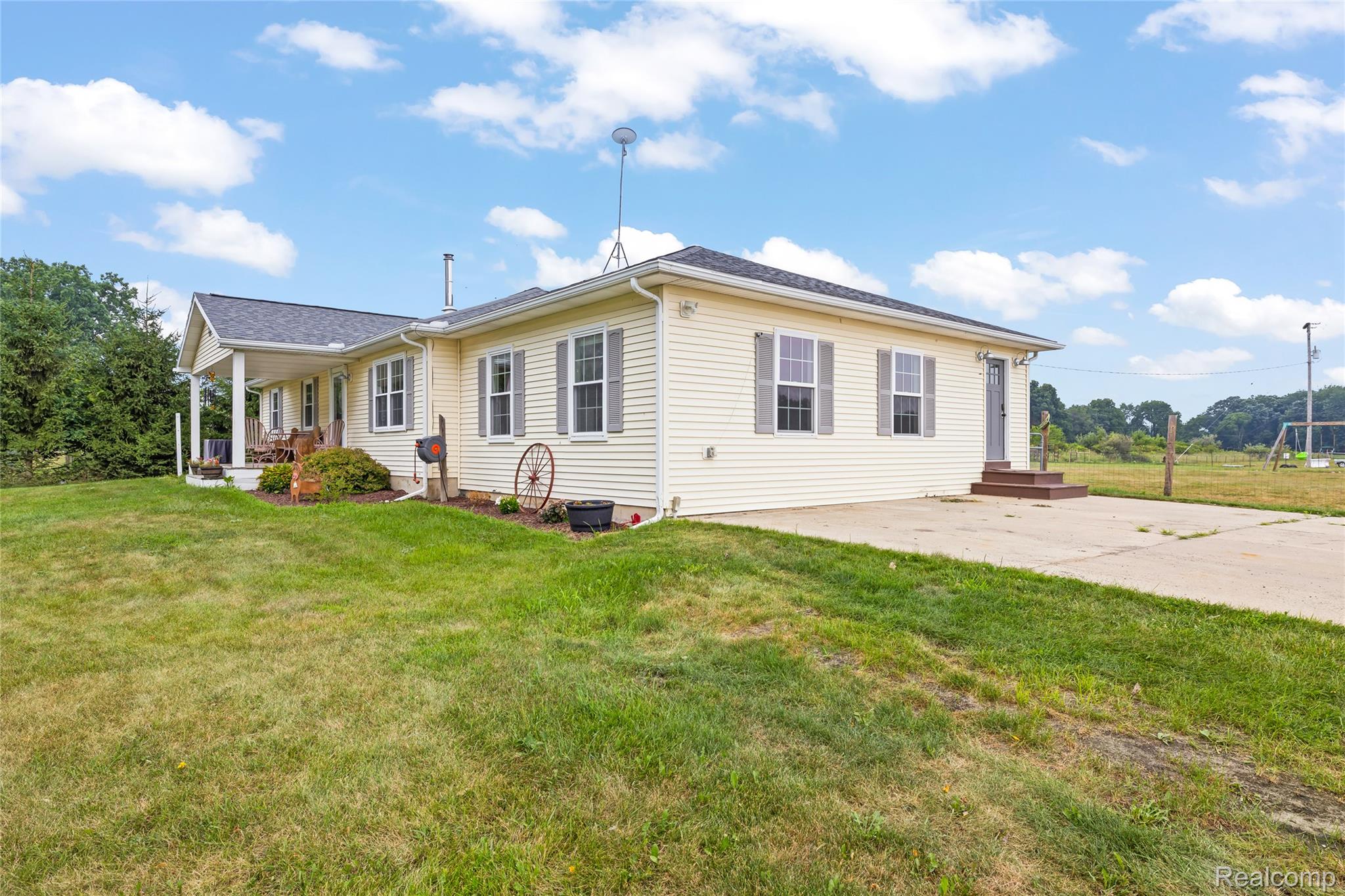 2281 Swan Road Dansville, MI 48819 - Photo 22 of 36 3.jpg