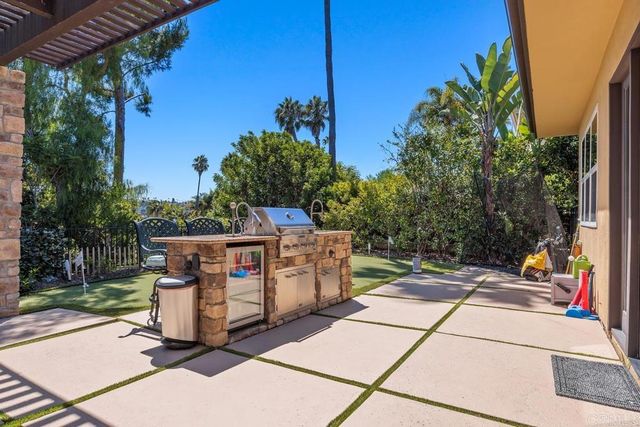 $2,998,600 | 7234 Estrella De Mar Road, Carlsbad, CA 92009