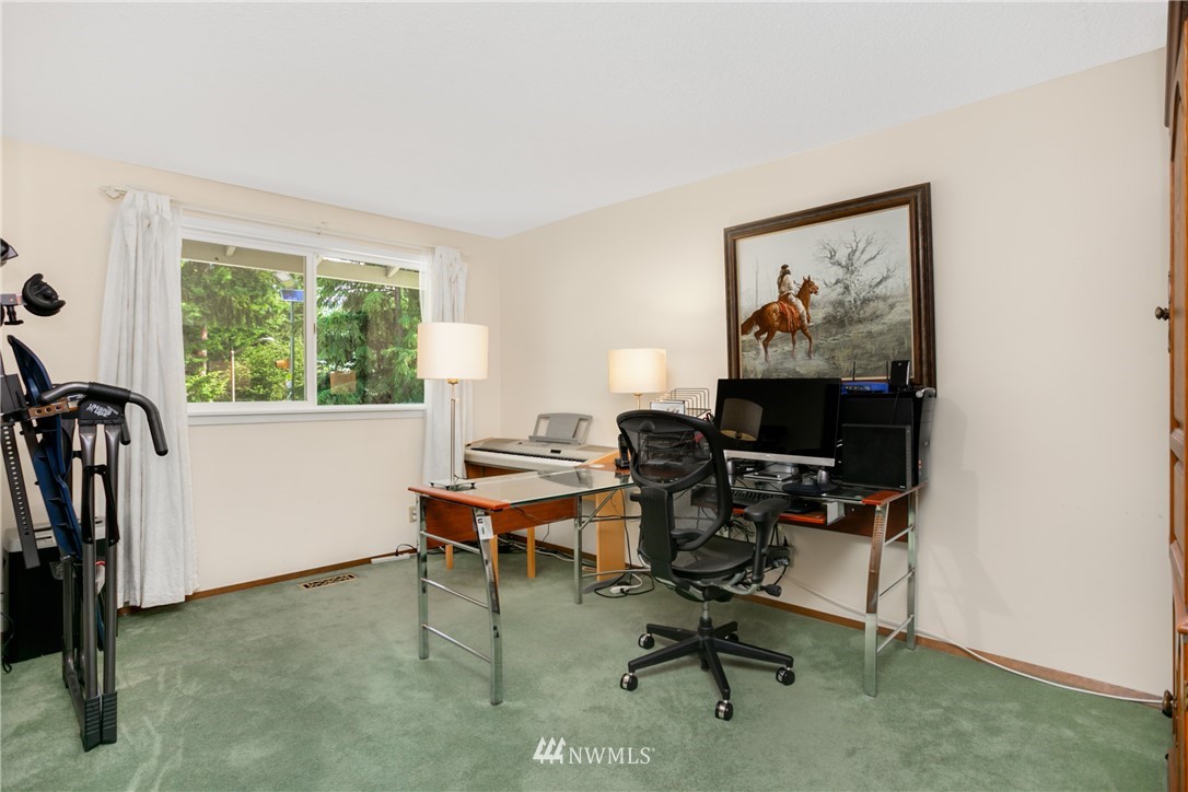16623 Southeast 144th Street Renton, WA 98059 - Photo 13 of 25 Gallery Image 13