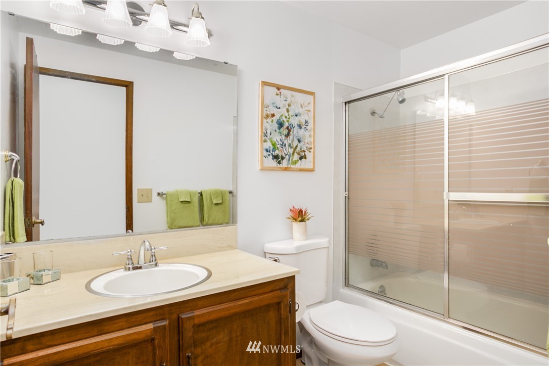 16623 Southeast 144th Street Renton, WA 98059 - Photo 14 of 25 Gallery Image 14