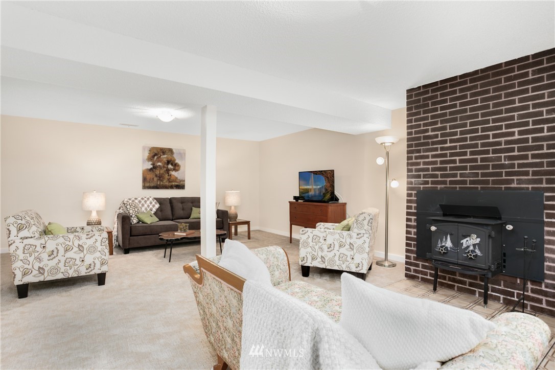 16623 Southeast 144th Street Renton, WA 98059 - Photo 16 of 25 Gallery Image 16