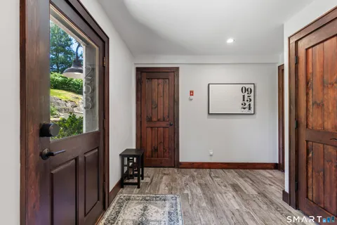 $1,450,000 | 253 Tokeneke Road, Darien, CT 06820
