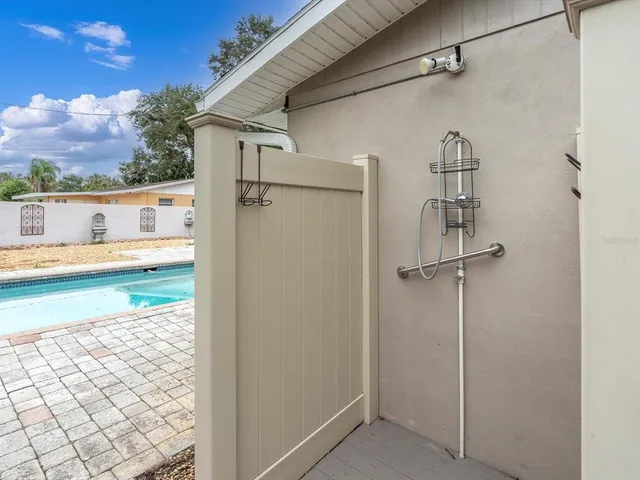 $650,000 | 8235 39th Avenue North, St. Petersburg, FL 33709