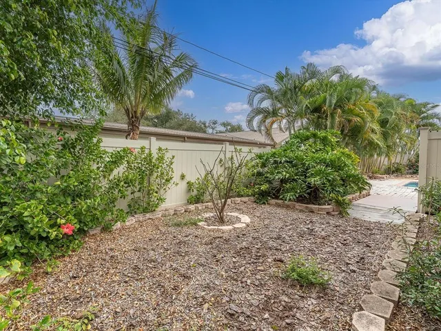 $650,000 | 8235 39th Avenue North, St. Petersburg, FL 33709