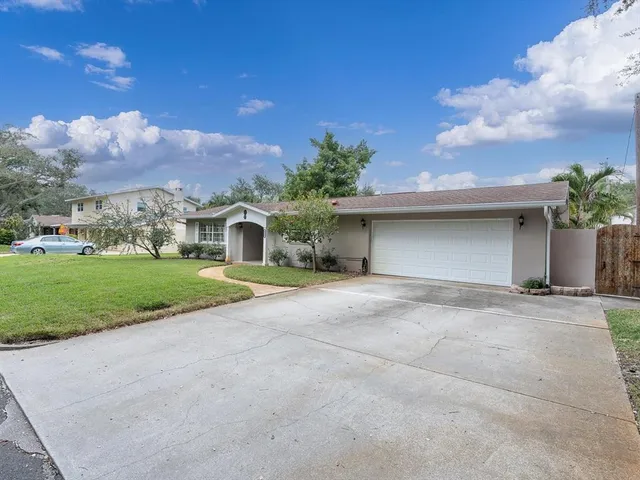 $650,000 | 8235 39th Avenue North, St. Petersburg, FL 33709