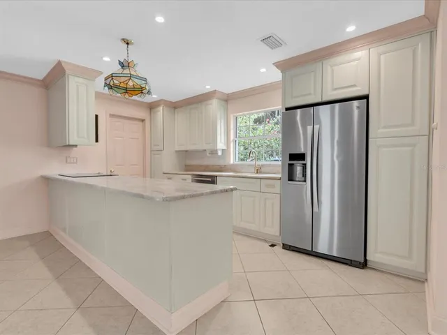 $650,000 | 8235 39th Avenue North, St. Petersburg, FL 33709