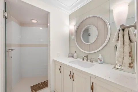 $1,450,000 | 3010 Northeast 49th Street, Unit 7, Fort Lauderdale, FL 33308
