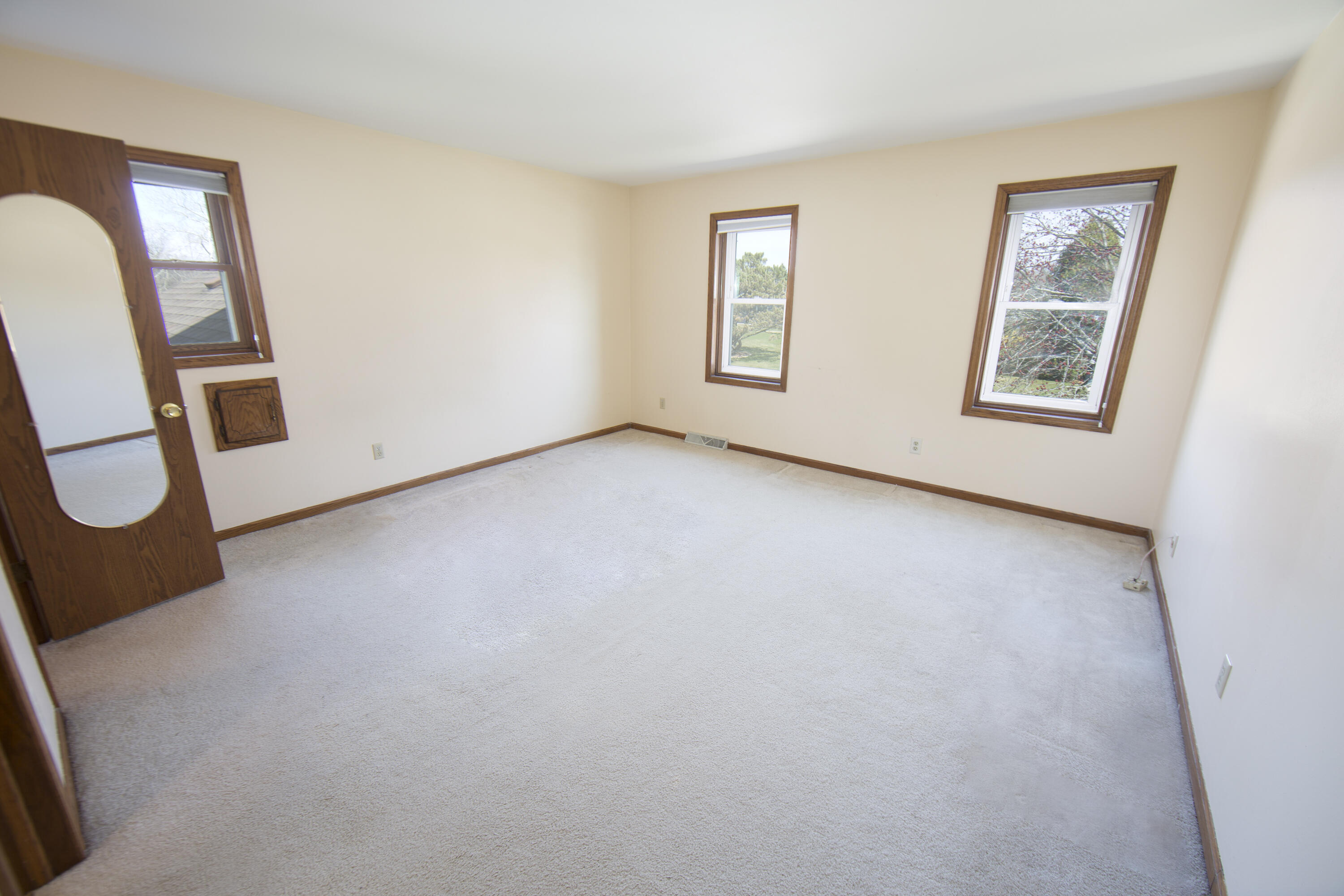 4445 South Longview Drive New Berlin, WI 53151 - Photo 11 of 25 Master Bedroom