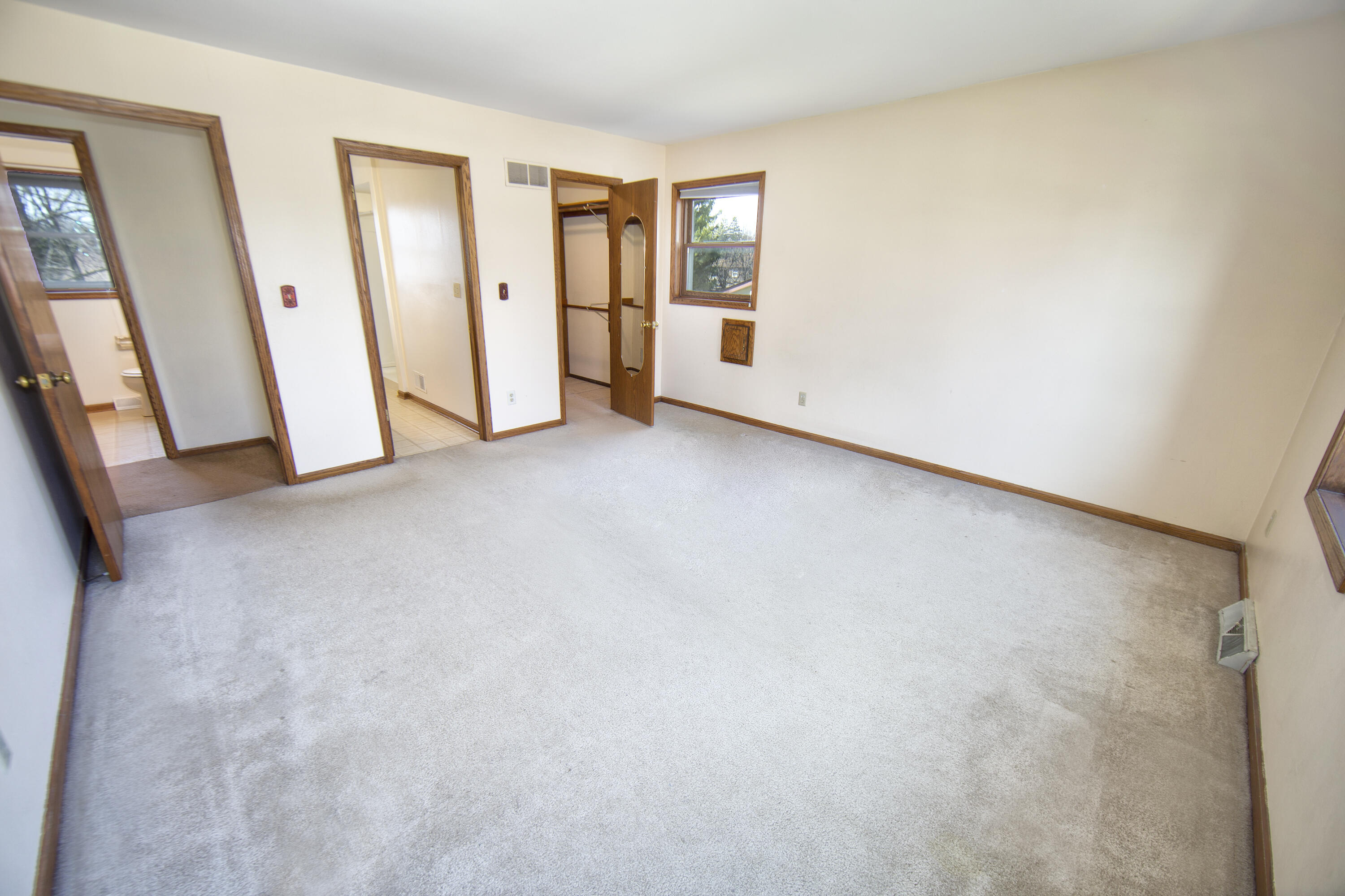 4445 South Longview Drive New Berlin, WI 53151 - Photo 12 of 25 Master Bedroom view 2