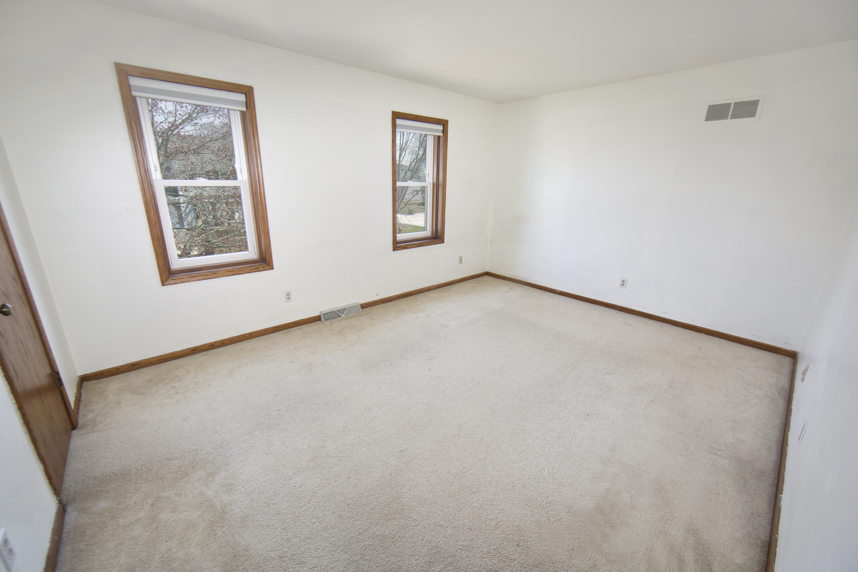 4445 South Longview Drive New Berlin, WI 53151 - Photo 17 of 25 Bedroom 3