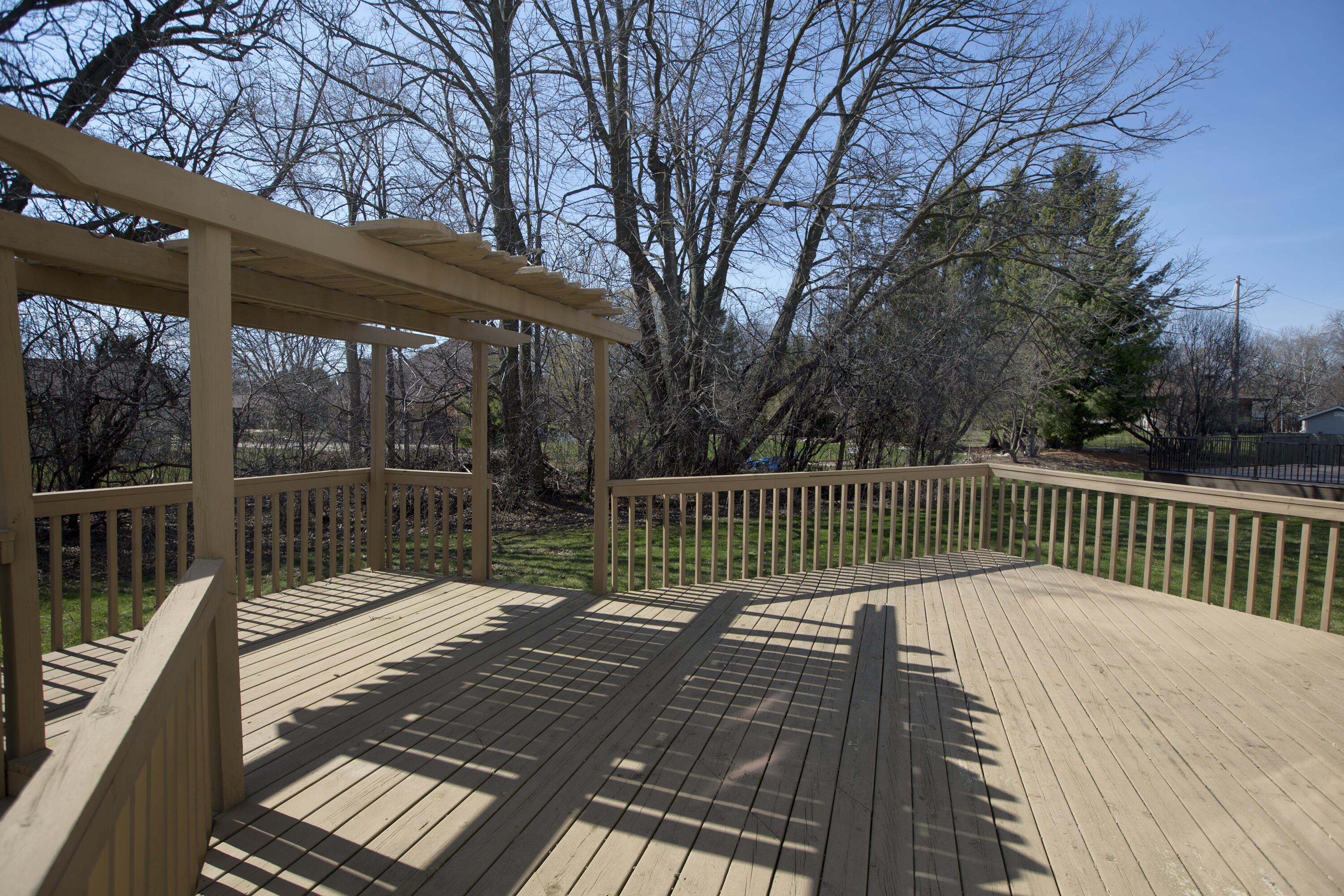 4445 South Longview Drive New Berlin, WI 53151 - Photo 23 of 25 Large Wood Deck