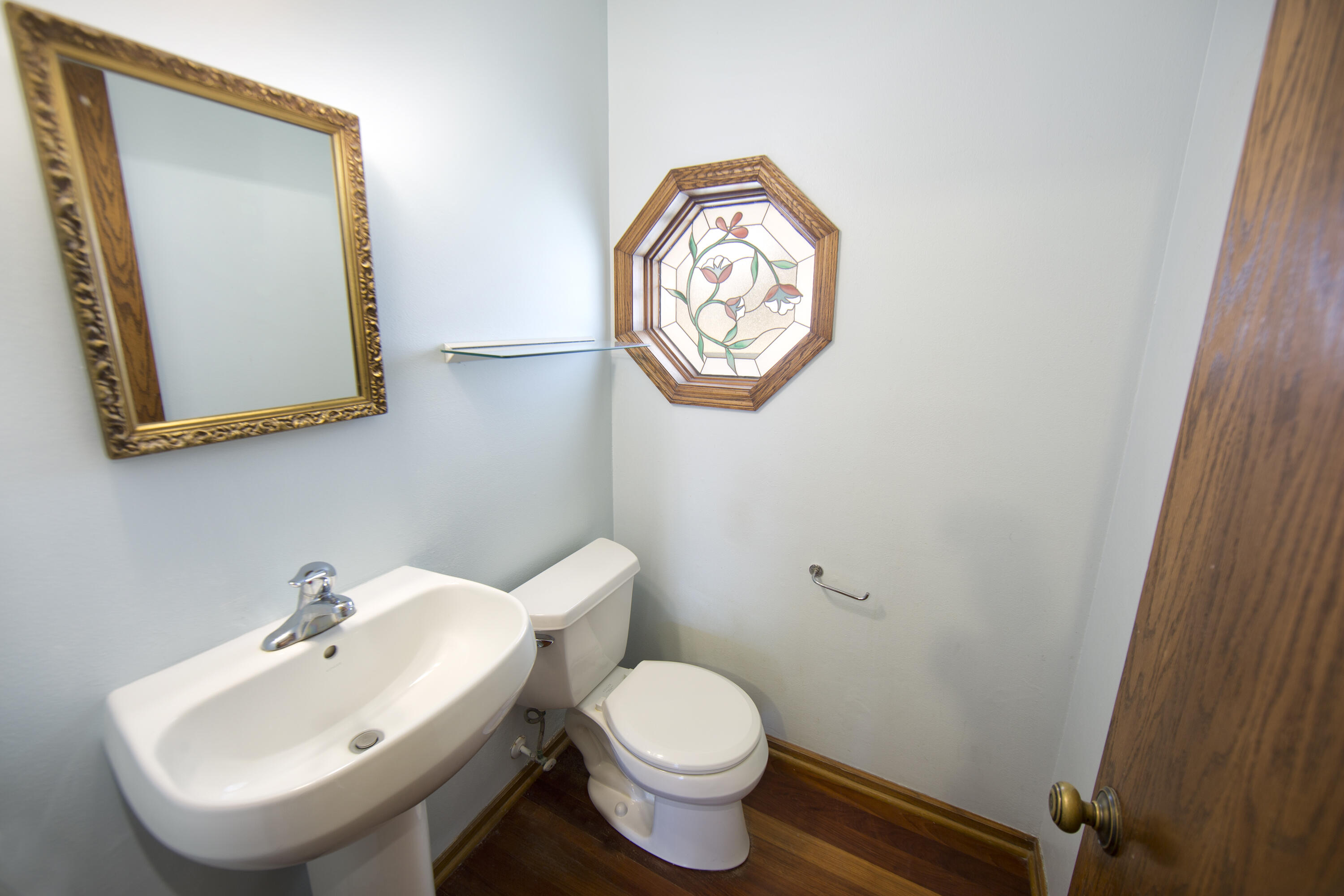 4445 South Longview Drive New Berlin, WI 53151 - Photo 8 of 25 Half Bath