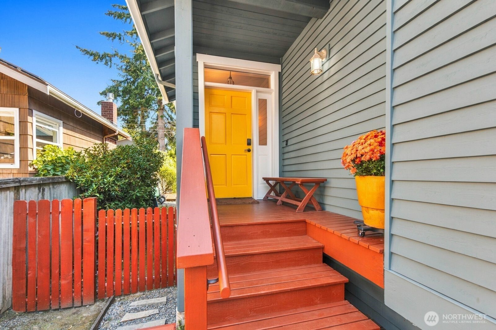 5622 46th Avenue Southwest Seattle, WA 98136 - Photo 2 of 40 Gallery Image 2