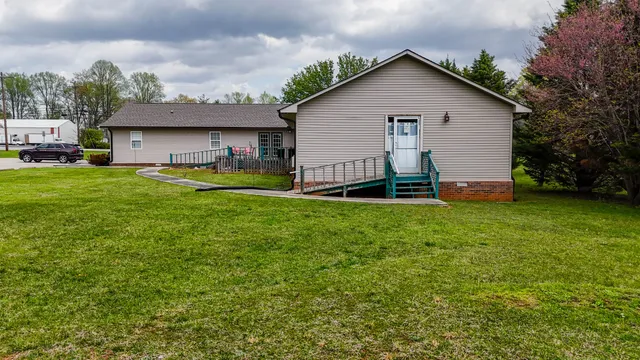 $499,900 | 328 Cumberland Street West, Cowan, TN 37318