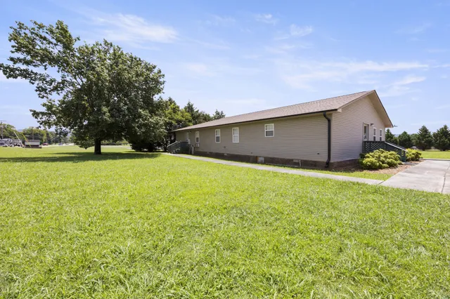 $499,900 | 328 Cumberland Street West, Cowan, TN 37318