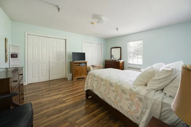 $499,900 | 328 Cumberland Street West, Cowan, TN 37318