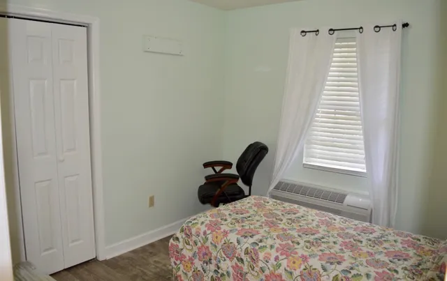 $499,900 | 328 Cumberland Street West, Cowan, TN 37318