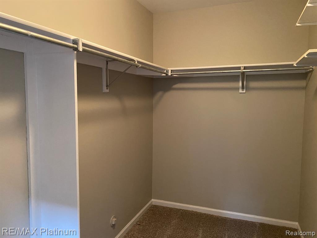 4153 Hampton Ridge Boulevard, Unit 3 Howell, MI 48843 - Photo 4 of 17