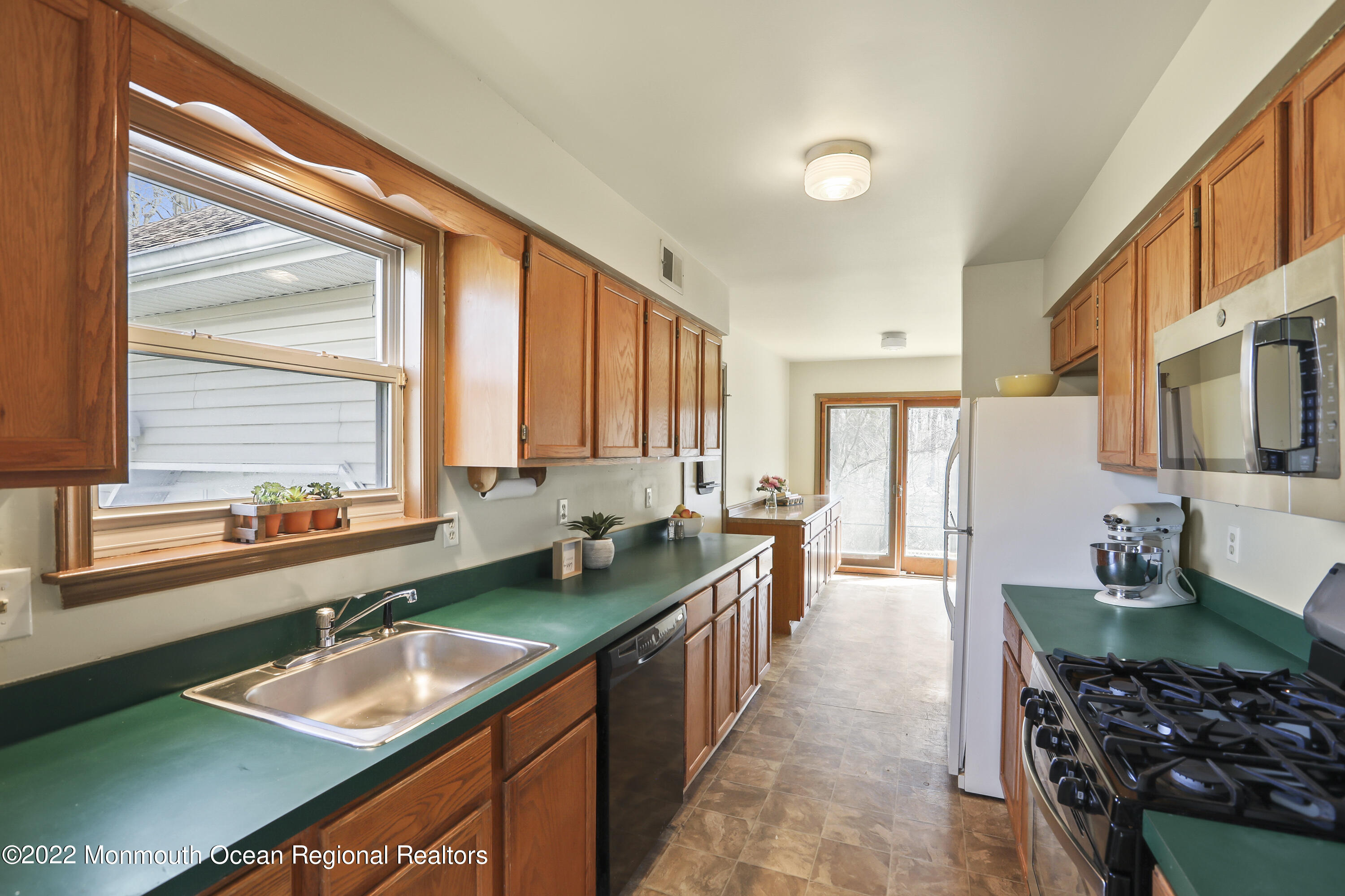 297 Bartley Road Jackson, NJ 08527 - Photo 11 of 42 1T3A8891