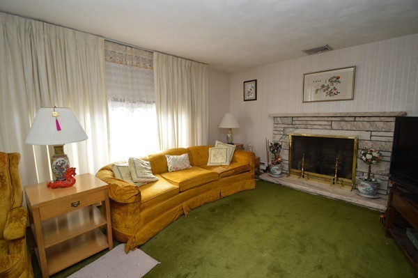 2 Fatima Road Stoneham, MA 02180 - Photo 5 of 11