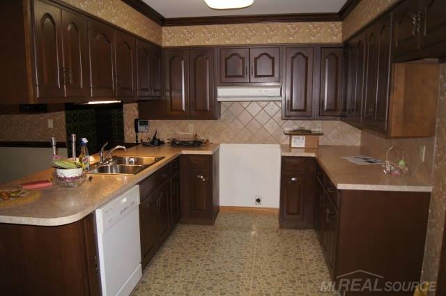 1576 Haines Road Lapeer, MI 48446 - Photo 9 of 27