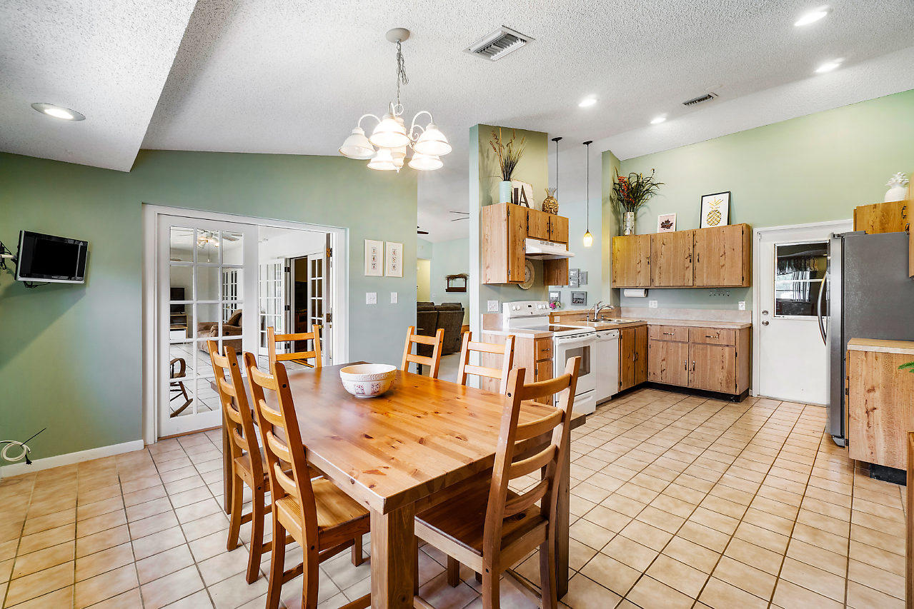 11654 Quiet Waters Lane Boca Raton, FL 33428 - Photo 12 of 47 012-11654QuietWatersLn-BocaRaton-FL-smal