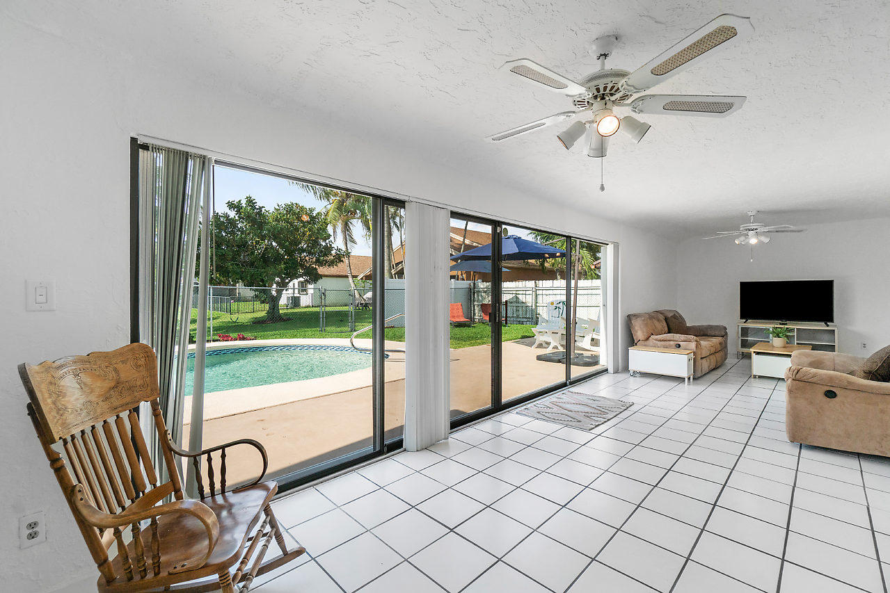 11654 Quiet Waters Lane Boca Raton, FL 33428 - Photo 17 of 47 017-11654QuietWatersLn-BocaRaton-FL-smal