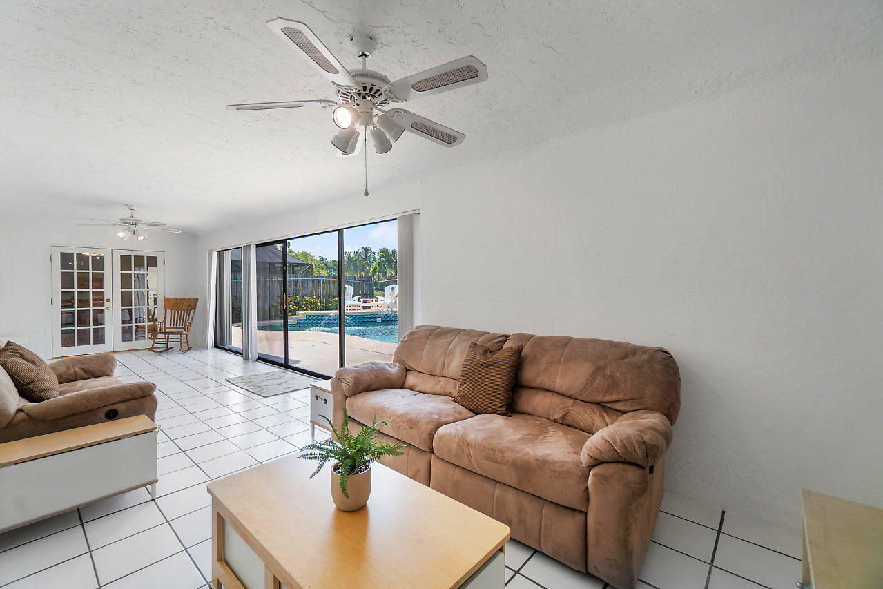 11654 Quiet Waters Lane Boca Raton, FL 33428 - Photo 18 of 47 018-11654QuietWatersLn-BocaRaton-FL-smal