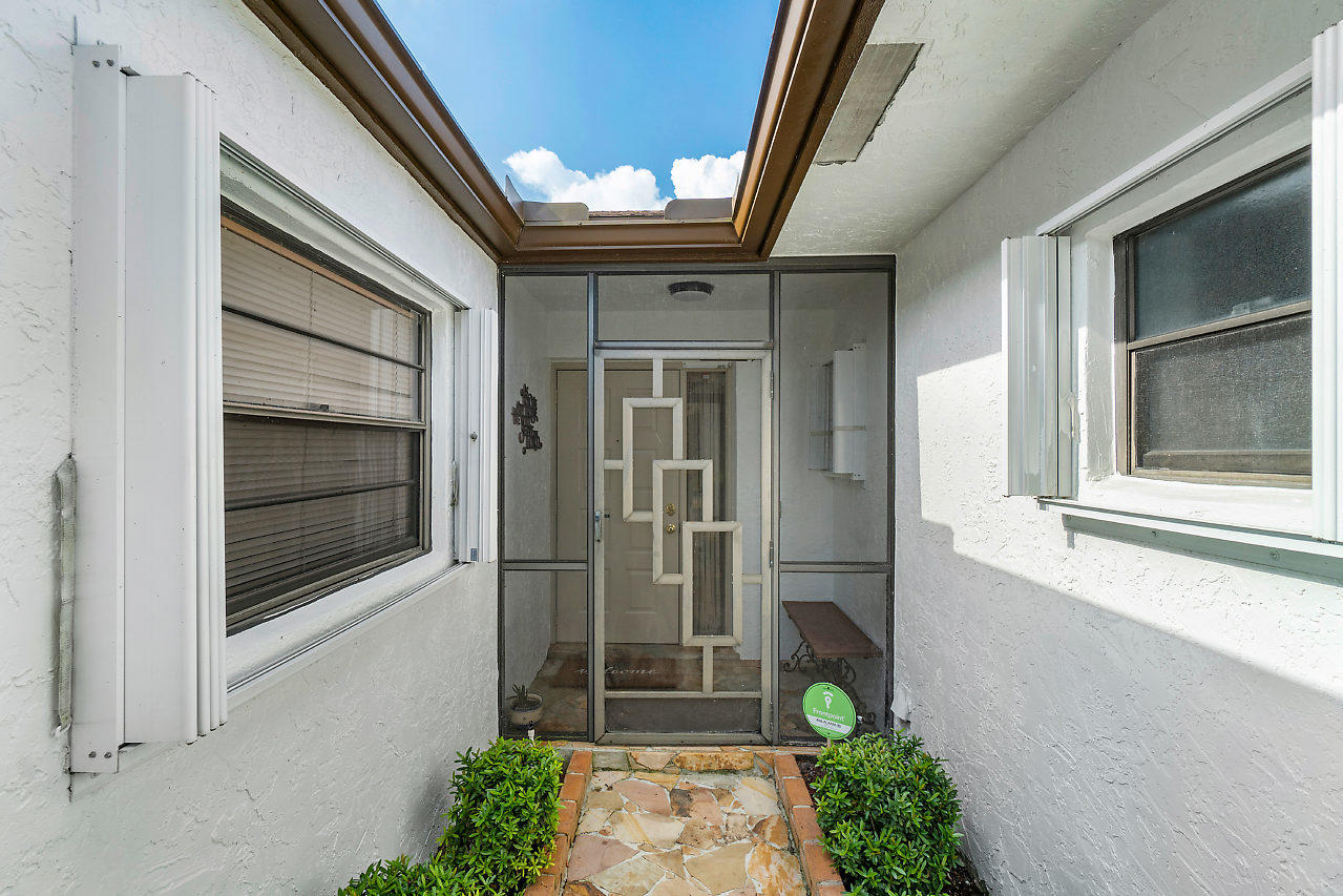 11654 Quiet Waters Lane Boca Raton, FL 33428 - Photo 4 of 47 004-11654QuietWatersLn-BocaRaton-FL-smal