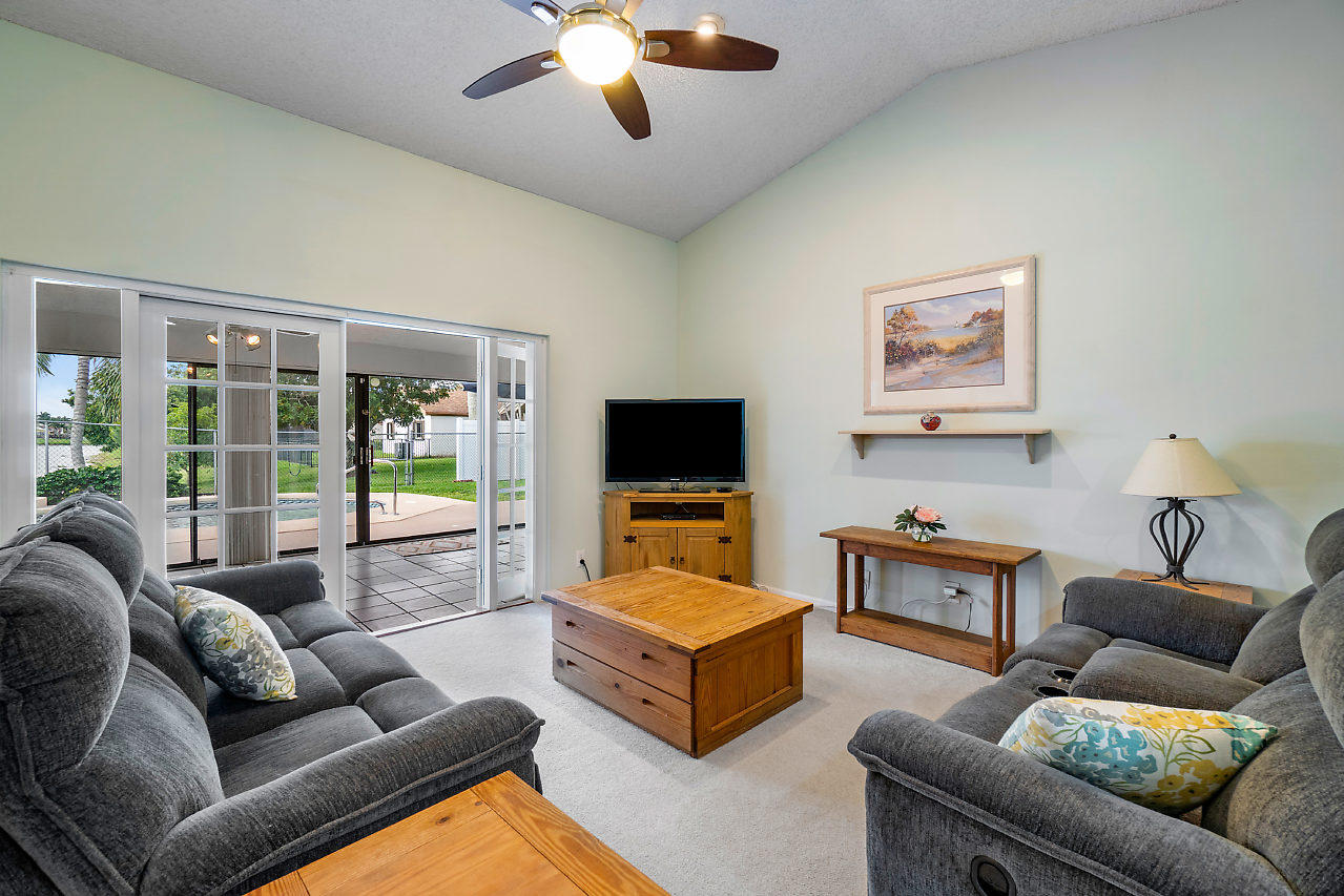 11654 Quiet Waters Lane Boca Raton, FL 33428 - Photo 6 of 47 006-11654QuietWatersLn-BocaRaton-FL-smal
