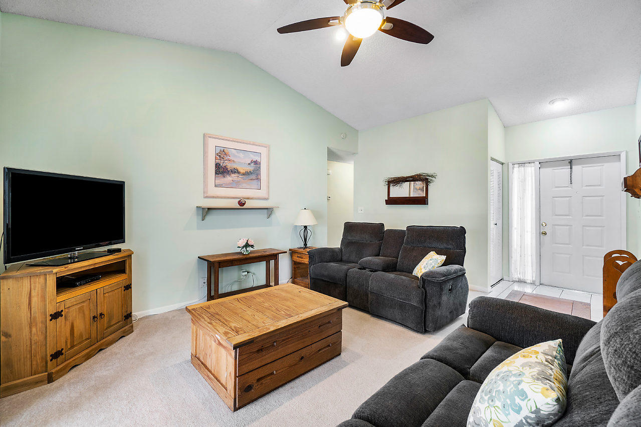 11654 Quiet Waters Lane Boca Raton, FL 33428 - Photo 8 of 47 008-11654QuietWatersLn-BocaRaton-FL-smal