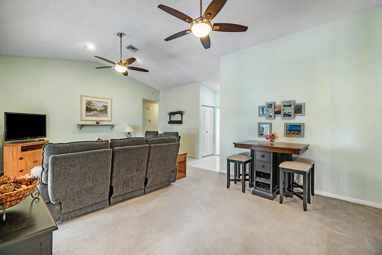 11654 Quiet Waters Lane Boca Raton, FL 33428 - Photo 10 of 47 010-11654QuietWatersLn-BocaRaton-FL-smal