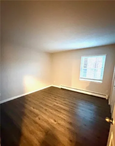 $2,400 | 3 Admiralty Drive, Unit 33, Middletown, RI 02842