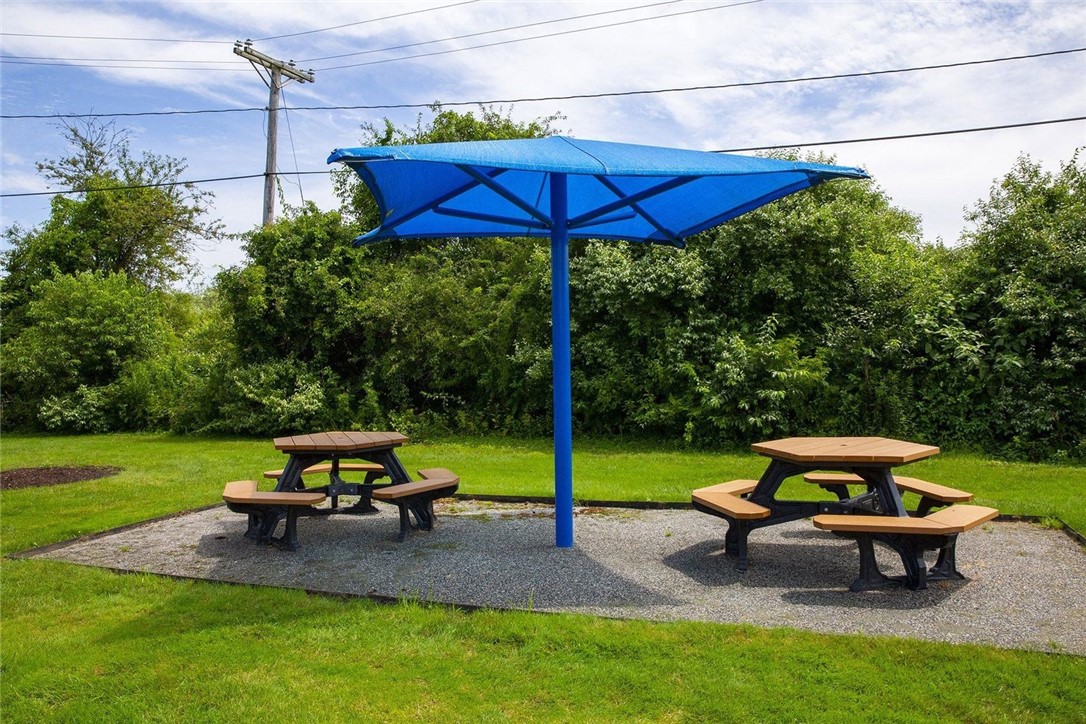 3 Admiralty Drive, Unit 33 Middletown, RI 02842 - Photo 18 of 19