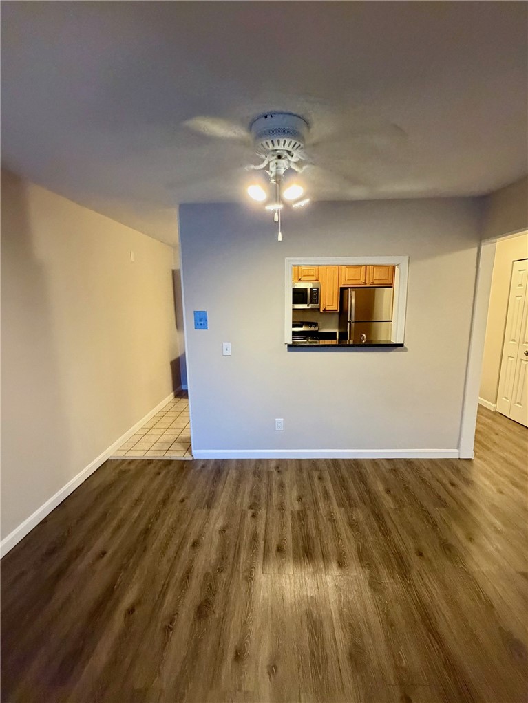 3 Admiralty Drive, Unit 33 Middletown, RI 02842 - Photo 5 of 19