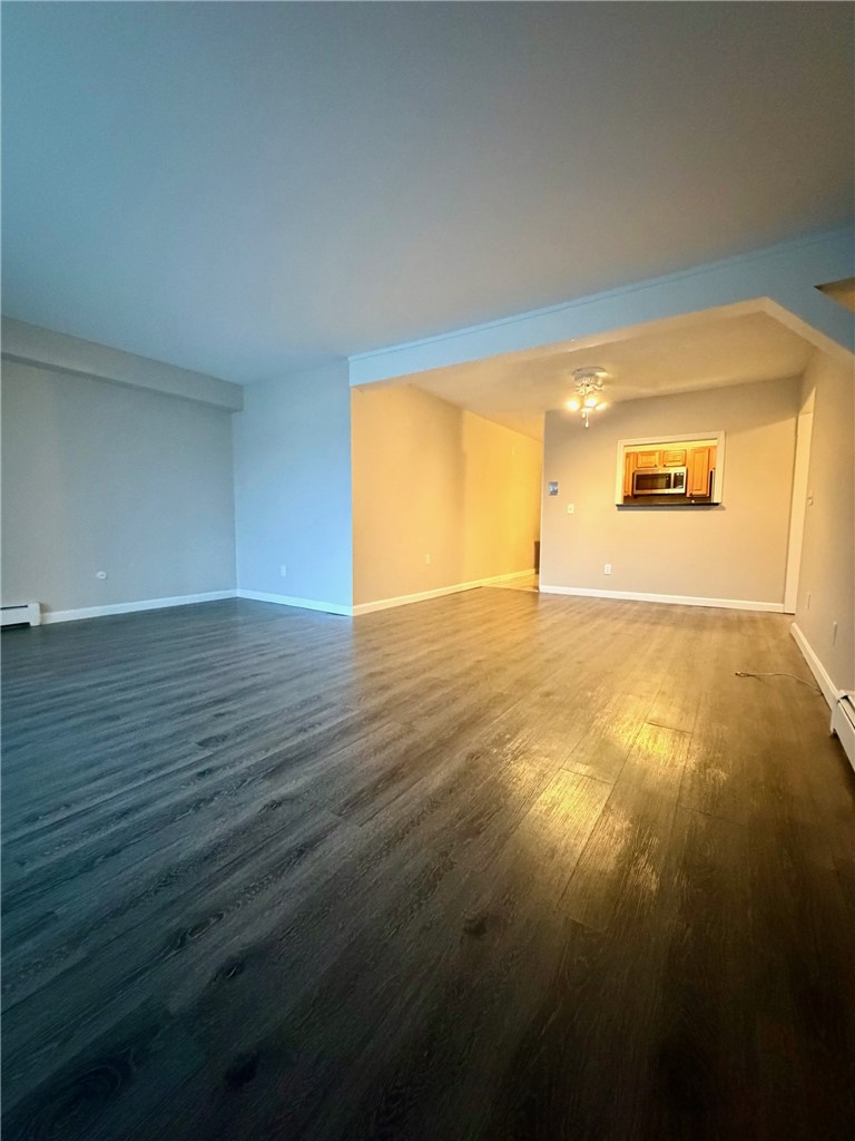 3 Admiralty Drive, Unit 33 Middletown, RI 02842 - Photo 6 of 19