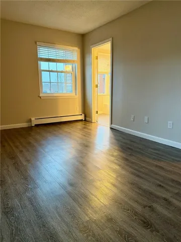 $2,400 | 3 Admiralty Drive, Unit 33, Middletown, RI 02842